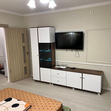 Apartament 1 Camera Brăila Exteriér fotografie