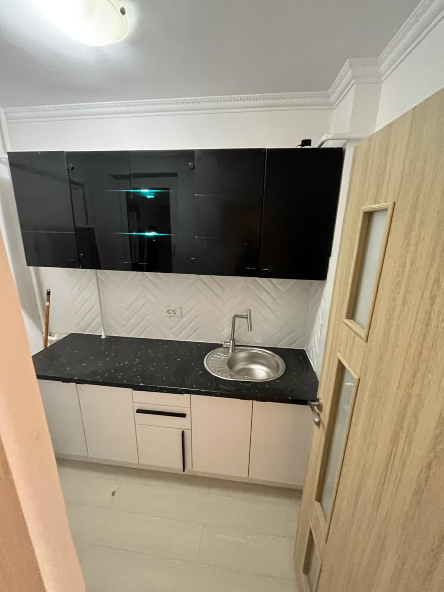 Apartament 1 Camera Brăila Exteriér fotografie
